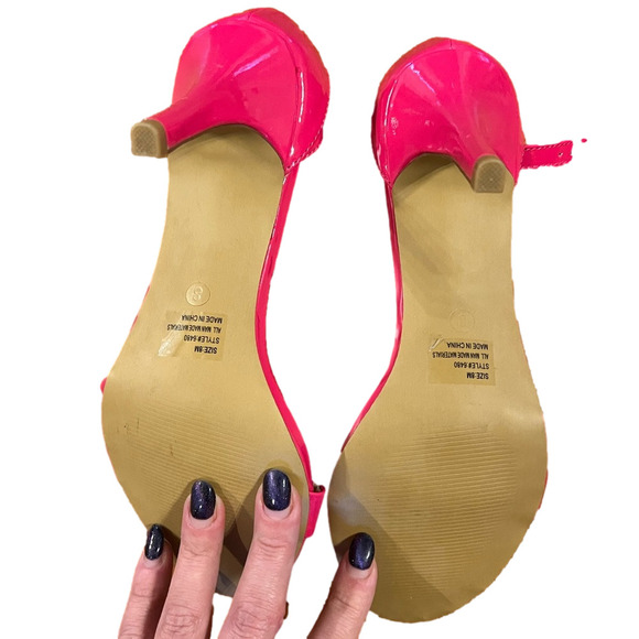 NYC pumps - Picture 2 of 3